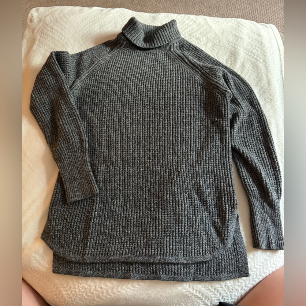 Banana Republic Charcoal Knit Turtle Neck Sweater
